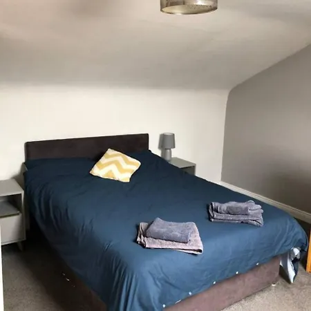 Charming 1-bedroom With Jacuzzi In Johnstown * Johnstown (Kilkenny)